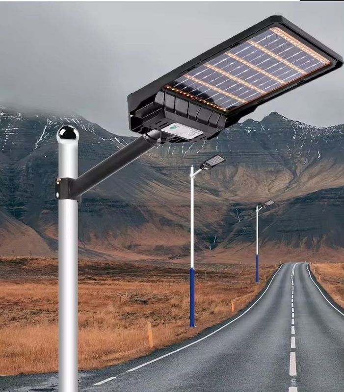 Matériau ABS Capteur de mouvement solaire étanche à l'eau Garde de sécurité IP68 Tout en un Street Light LED