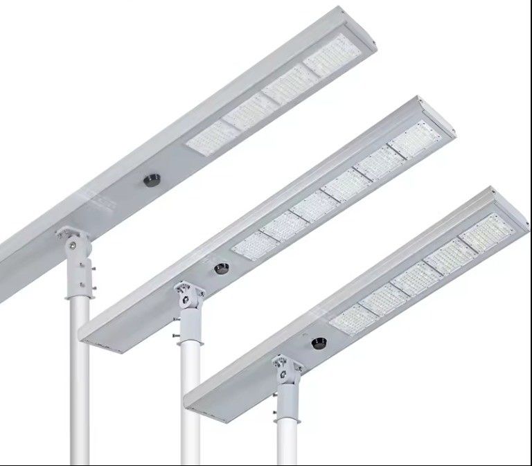 Éclairage solaire LED résistant à l'eau et à longue durée de vie pour une installation extérieure simple